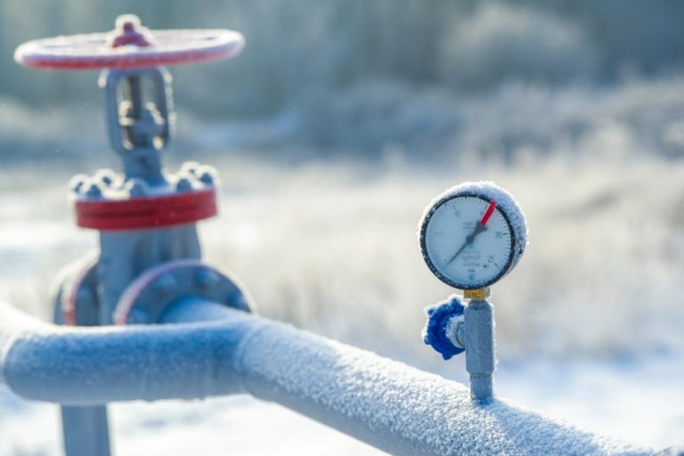 Winter Plumbing Maintenance: A Checklist for California Homeowners